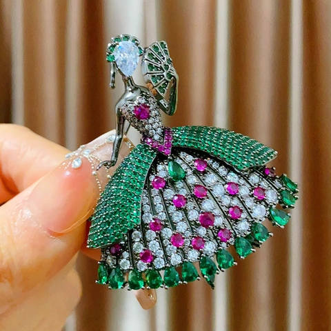 Elegant Ballerina Dancer Brooch Copper Full Zircon Rhinestone Dancing Girl Pin For Women Wedding Banquet Party Jewelry Gift