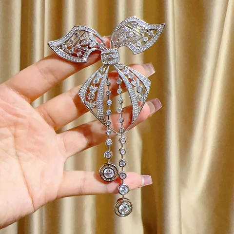 Spilla a Fiocco Traforata con Nappa e Zircone in Rame Placcato Argento Corsage di Lusso per Donna Gioielli da Banchetto Matrimonio