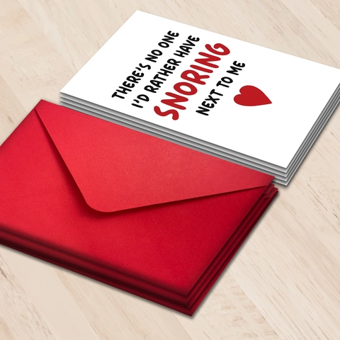 Tarjeta de Felicitación Humorística para Compromiso y Aniversario Con Sobre Rojo Frase Divertida Diseño de Corazón para Parejas Regalo