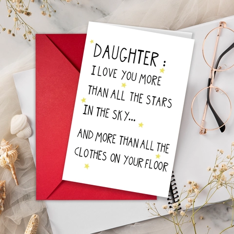 Biglietto d'Auguri Umoristico Per Figlia Con Busta Rossa Citazioni Divertenti Cartoncino Bianco Motivo Stelle Per Compleanno Regalo
