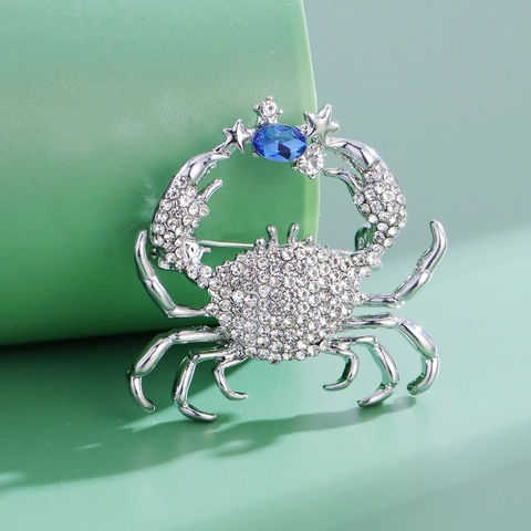 Exquisite Legierung Strass Krabbe Brosche Mit Blauem Kristall Tier Geformte Personalisierte Nadel Für Damen Herren Bankett Deko