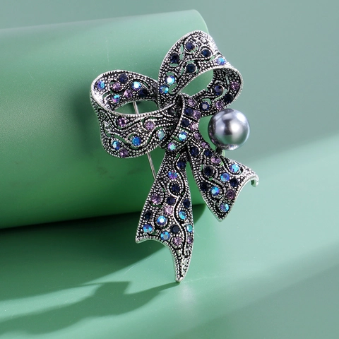 Broche de Lazo de Aleación Vintage con Strass para Mujer Elegante Diseño Floral Hueco con Perla Artificial de Imitación Gris para Joyas
