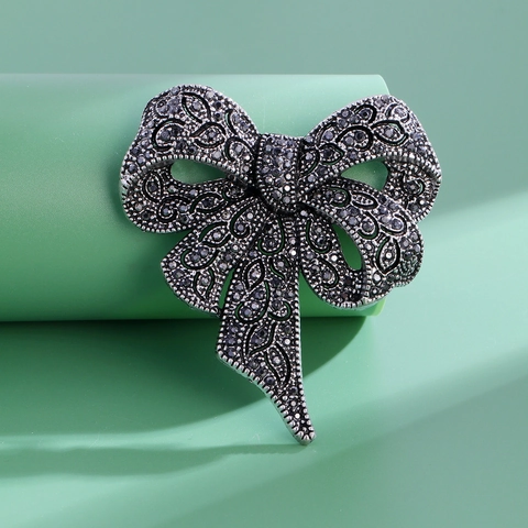 Vintage Bow Rhinestone Brooch For Women Gold Silver Plated Alloy Hollow Out Corsage Pin For Suit Coat Party Jewelry Gift