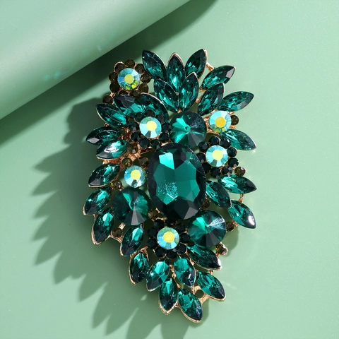 Vintage Alloy Rhinestone Flower Brooch Luxury Glass Acrylic Floral Breastpin For Women Suit Dress Banquet Jewelry