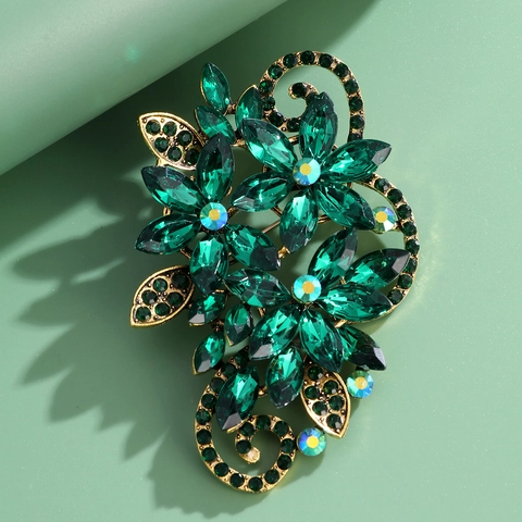 Vintage Alloy Flower Brooch Pin For Women Multicolor Rhinestone Crystal Floral Corsage For Wedding Banquet Clothing Accessories