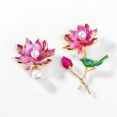 Vintage Lotus Flower Bird Enamel Brooch For Women Alloy Pearl Anti-Exposure Pin Chinese Style Dress Suit Jewelry Gift