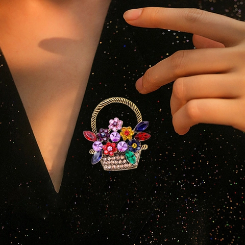 Vintage Alloy Multi-color Rhinestone Flower Basket Brooch Elegant Glass Floral Pin For Women Wedding Banquet Decorative Jewelry Gift