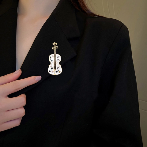Broche de Violín de Aleación Vintage con Concha Iridiscente Esmalte Instrumento Musical Retro Corsage Bañado en Oro para Mujer
