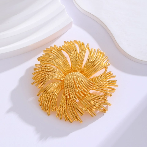 French Court Style Vintage Gold Flower Brooch Alloy Twisted Wire Firework Design For Women Wedding Party Suit Accessories