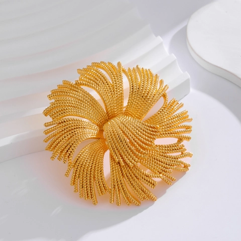 French Court Style Vintage Gold Flower Brooch Alloy Twisted Wire Firework Design For Women Wedding Party Suit Accessories