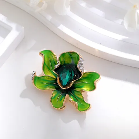 Exquisite Enamel Tulip Flower Brooch For Women Alloy Rhinestone Elegant Suit Pin For Coat Vintage Fashion Floral Jewelry Gift