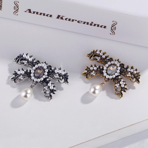 Vintage Barock Schleife Brosche Mit Künstliche Perlenimitat Strass Legierung Hof Stil Schleifenknoten Brosche Damen Mantel Dekor