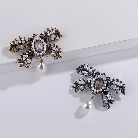 Vintage Barock Schleife Brosche Mit Künstliche Perlenimitat Strass Legierung Hof Stil Schleifenknoten Brosche Damen Mantel Dekor