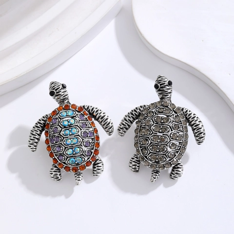 Vintage Zinc Alloy Turtle Brooch Personalized Animal Lapel Pin With Colorful Rhinestone Inlaid For Women Men Fashion Jewelry Accessory