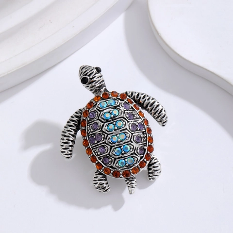 Vintage Zinc Alloy Turtle Brooch Personalized Animal Lapel Pin With Colorful Rhinestone Inlaid For Women Men Fashion Jewelry Accessory