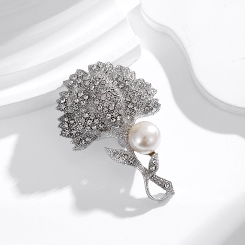 Vintage Carnation Flower Brooch For Women Alloy Rhinestone Faux Pearl Brooch Pin For Suit Sweater Dress Accessories Jewelry Gift