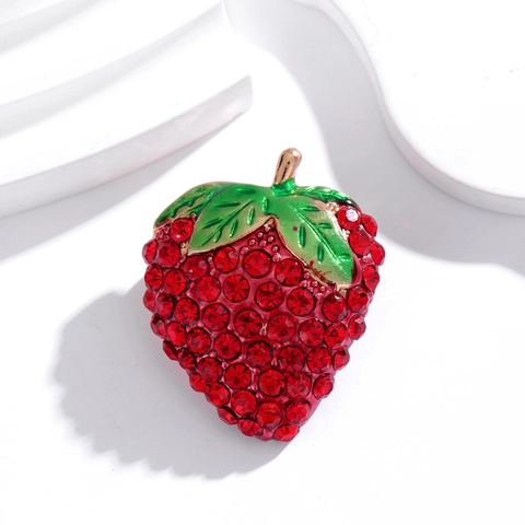 Broche Fraise en Alliage de Luxe avec Strass Forme de Fruit Épinglette en Émail pour Femmes Bijoux Décoration de Vêtements Cadeau