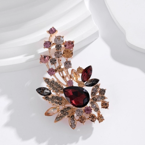 Vintage Palace Style Gold Plated Alloy Flower Brooch With Purple Red Crystal Rhinestone Elegant Floral Corsage Pin For Women