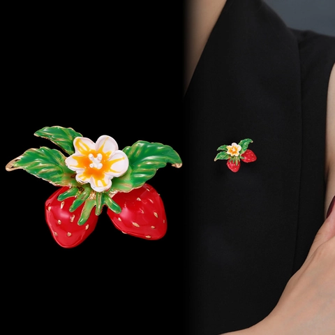 Cute Strawberry Fruit Brooch For Women Alloy Enamel Rhinestone Pearl Decorative Pin Fashion Student Coat Flower Corsage