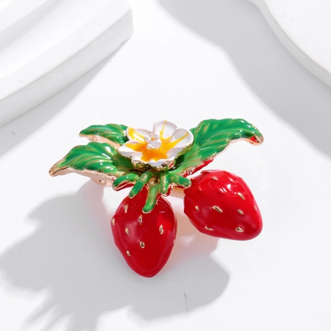 Cute Strawberry Fruit Brooch For Women Alloy Enamel Rhinestone Pearl Decorative Pin Fashion Student Coat Flower Corsage