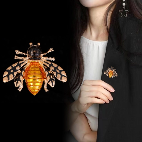 Vintage Alloy Bee Insect Brooch With Rhinestone Artificial Pearl Accents For Women Decorative Fashion Pin Gift Gold Black Amber
