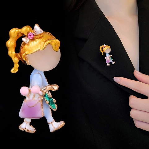 Leuke Cartoon Wandelen Meisje Broche Voor Vrouwen Legering Emaille Strass Ingelegd Mode Pak Pin Corsage Accessoire