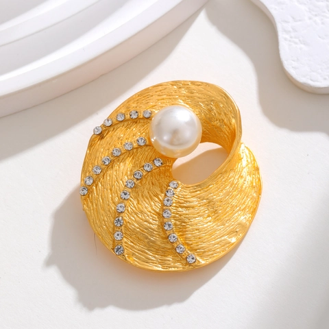 Broche de Espiral de Aleación Chapado en Oro Vintage Con Perla Artificial Grande y Strass Joyas Elegantes de Textura Martillada para Mujer