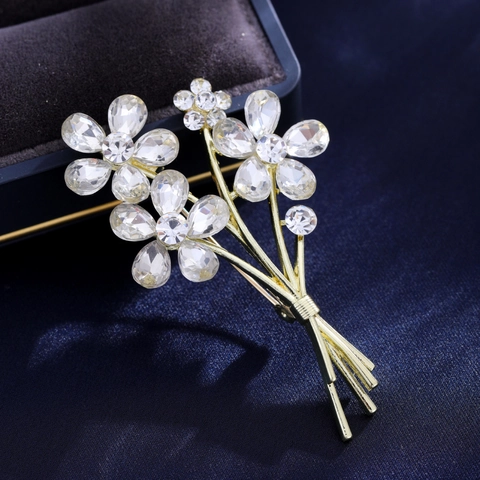 Elegant Gold Plated Alloy Flower Bouquet Brooch With Clear Rhinestone Crystal Corsage For Women Wedding Banquet Jewelry