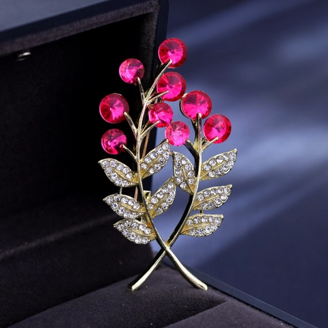 Luxury Alloy Rose Red Crystal Flower Bouquet Brooch Elegant Gold Plated Rhinestone Plant Pin For Women Wedding Banquet Jewelry