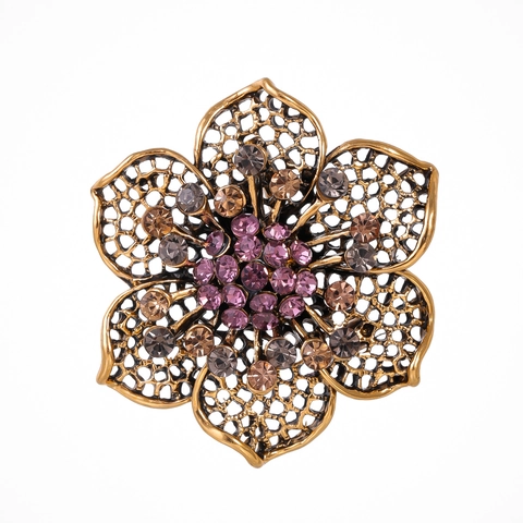 Vintage Zinc Alloy Hollow Flower Brooch For Women Elegant Rhinestone Floral Lapel Pin Scarf Buckle Retro Accessory Gift
