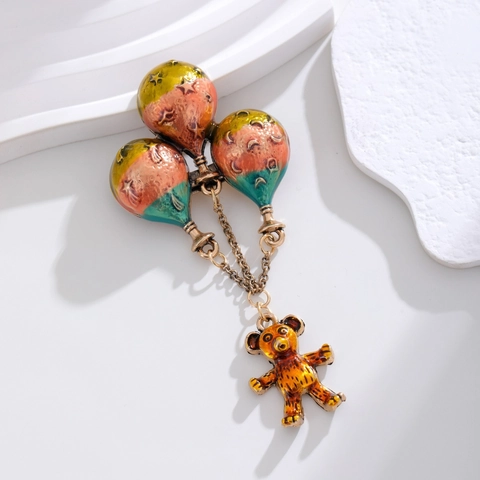 Vintage Alloy Enamel Bear Hot Air Balloon Brooch Colorful Dangling Animal Lapel Pin For Women Girls Jewelry Accessories