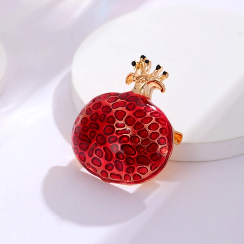Elegant Red Pomegranate Fruit Brooch Pin For Women Enamel Drip Oil Zinc Alloy Corsage Fashion Jewelry Dress Accessories
