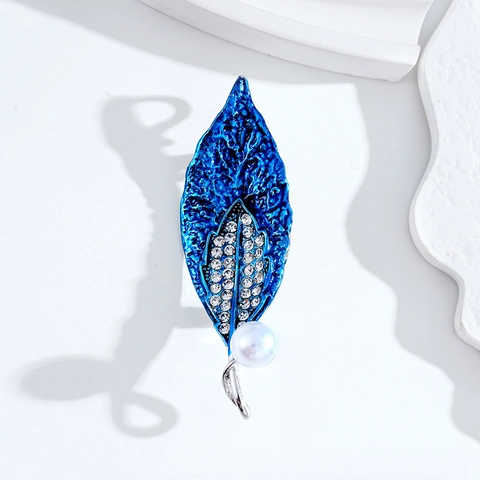 Elegante Broche de Hoja Aleación Esmalte Planta Corsage Alfiler Con Strass Perla Artificial Imitación Para Mujeres Accesorio Ropa Fiesta