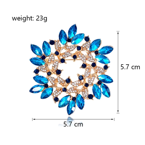 Vintage Blue Crystal Wreath Brooch For Women Light Luxury Hollow Zinc Alloy Rhinestone Floral Pin Corsage Fashion Jewelry