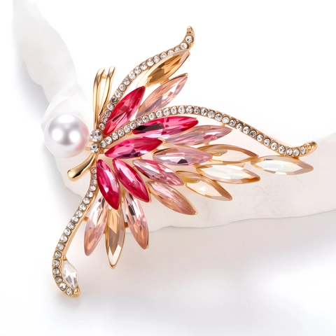 Luxury Alloy Butterfly Wing Brooch Pin With Crystal Rhinestone Artificial Pearl Elegant Fashion Accessories For Women Party