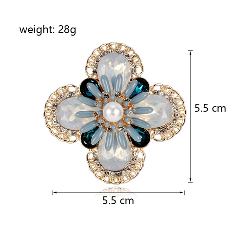 Vintage Alloy Flower Brooch For Women Gold Plated Rhinestone Artificial Pearl Four-Leaf Clover Pin Corsage Jewelry Accessory