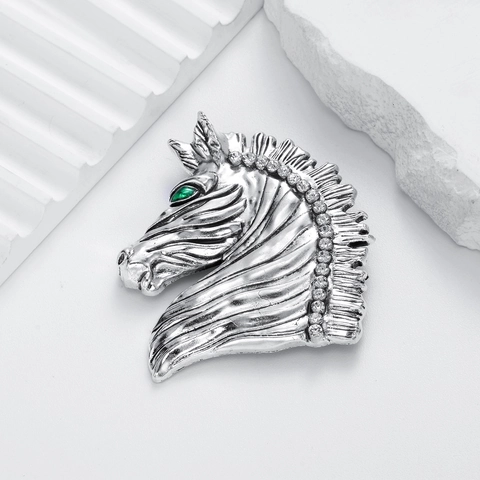 Vintage Alloy Zebra Horse Head Brooch Rhinestone Green Gem Eye Exquisite Animal Corsage Pin Jewelry Gift For Women