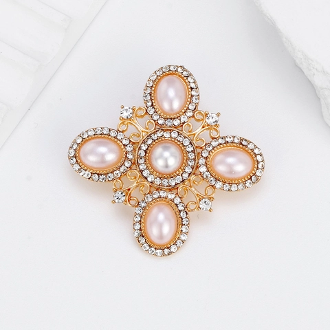 Vintage Baroque Cross Brooch For Women Alloy Pink Faux Artificial Pearl Rhinestone Brooch Pin For Suit Coat Fashion Jewelry Gift