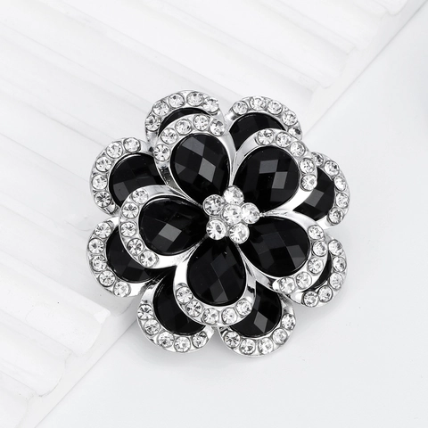 Elegante Spilla a Forma di Fiore di Camelia in Lega con Strass Petalo Nero Base Argento Vintage Moda Gioielli per Donna