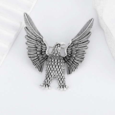 Vintage Alloy Eagle Brooch Pin For Men Women Electroplated Animal Badge Jewelry For Suit Coat Individual Fashion Accessory
