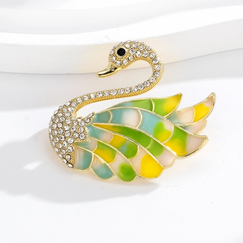 Elegant Gold Gradient Enamel Swan Brooch With Rhinestones High Quality Animal Lapel Pin For Women Party Fashion Jewelry