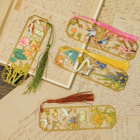 Vintage Chinese Style Hollow Metal Bookmark Elegant Brass Koi Crane Magpie Pavilion Design Creative Stationery Gift For Readers