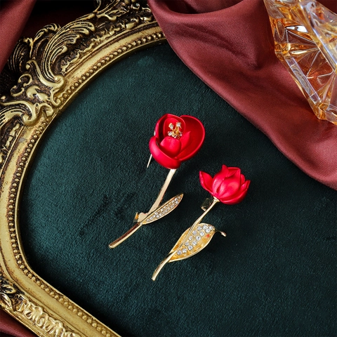 Vintage Red Rose Tulip Flower Brooch Alloy Rhinestone Inlaid Elegant Floral Breastpin For Women Suit Coat Jewelry Gift