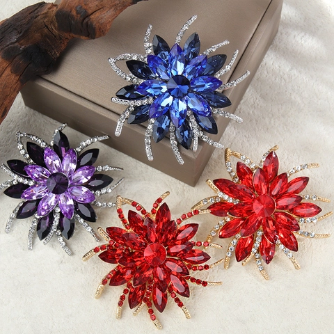Luxury Alloy Crystal Flower Brooch For Women Vintage Rhinestone Sunflower Corsage Shawl Scarf Buckle Party Jewelry Accessories