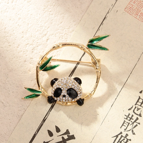 Nieuwe Chinese Stijl Vintage Panda Bamboe Brosche Goud Legering Groen Emaille Strass Dierlijke Corsage Voor Vrouwen Sieraden Cadeau