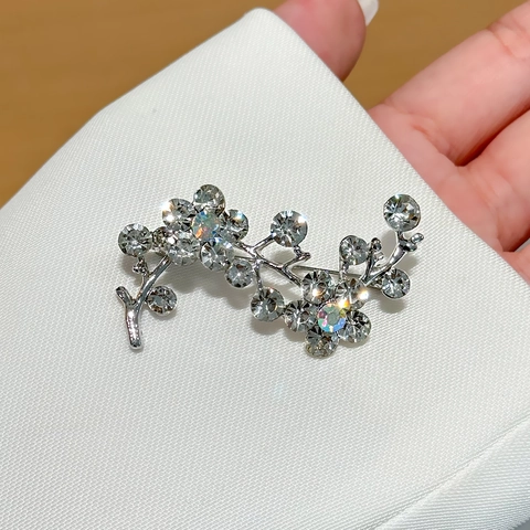 Elegant Silver Alloy Flower Branch Brooch Pin With Rhinestone Crystal For Women Fashion Sweater Suit Coat Accessory Jewelry Gift