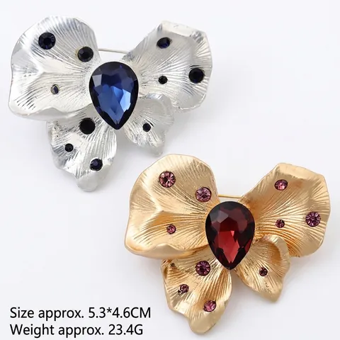 Vintage Schmetterling Brosche Mit Tropfenkristall Zinklegierung Schleife Korsage Elegante Anti-Exponierung Pin Für Damen Anzug