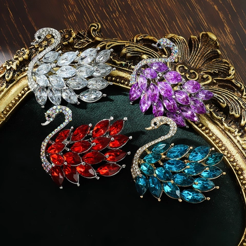 Elegant Swan Brooch Pin Vintage Zinc Alloy Rhinestone Artificial Crystal Animal Corsage For Women Wedding Party Accessories