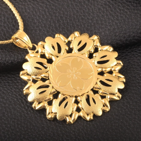 Übertriebene 18K Vergoldete Kupfer Blume Anhänger Halskette Große Hohle Kirschblüte Sonnenblume Statement Schmuck Für Damen