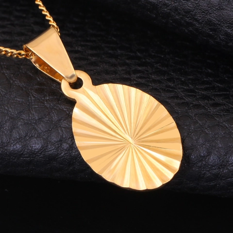 Retro 18K Vergoldete Kupfer Oval Strahlenmuster Anhänger Halskette Minimalistische Geprägte Geometrische Schmuck Geschenk